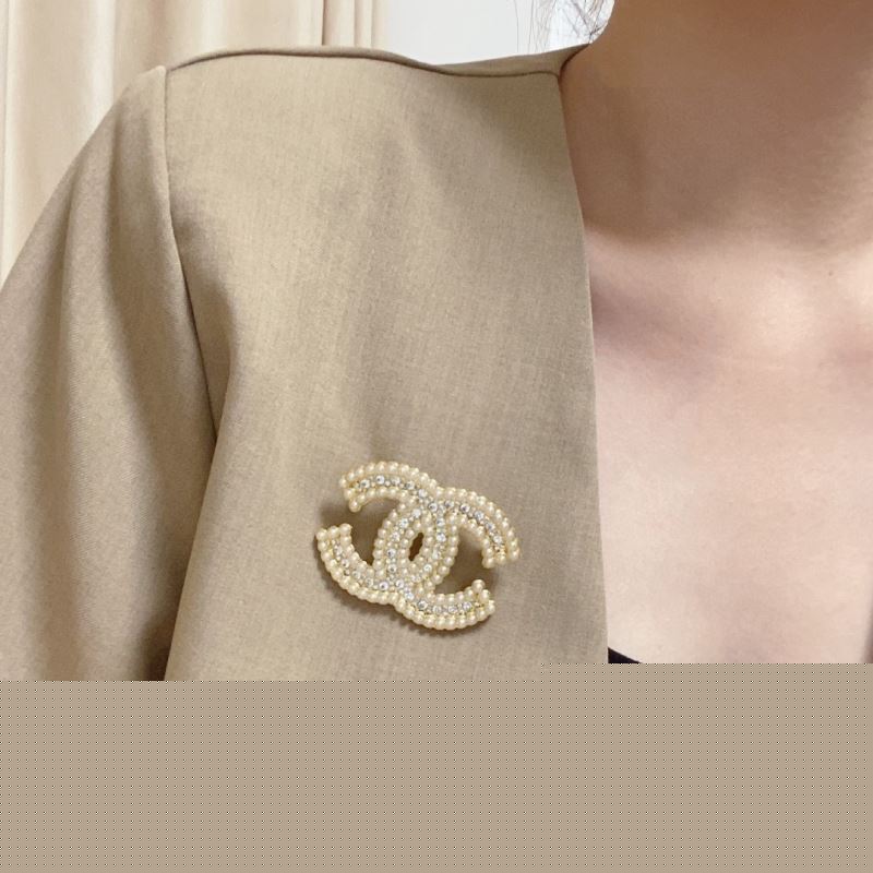 Ch*el brooches